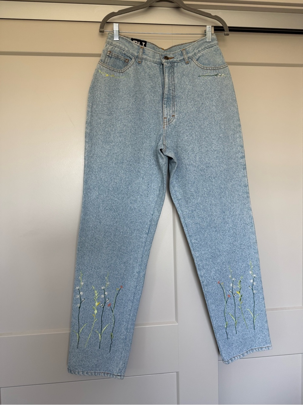 Vintage B&J High Rise Light Blue Embroidered Women’s Jeans